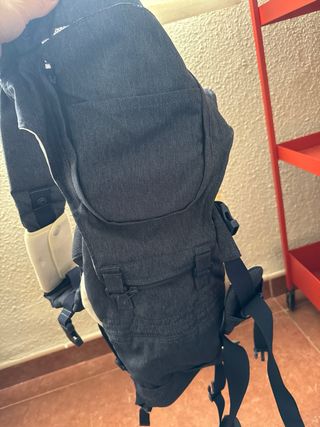 Mochila porta bebe nueva de chicco