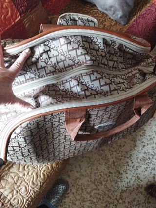 Bolso maleta.