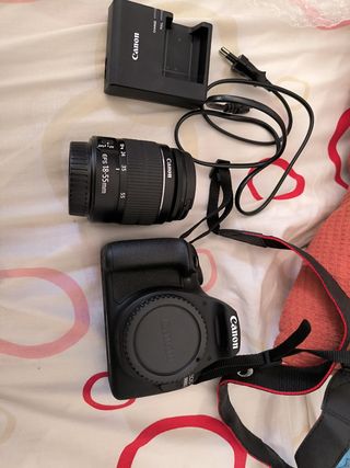 Cámara fotos canon EOS 2000D