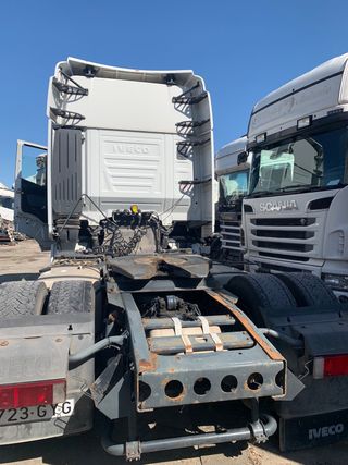 SE VENDE DESPIECE COMPLETO IVECO STRALISS 500