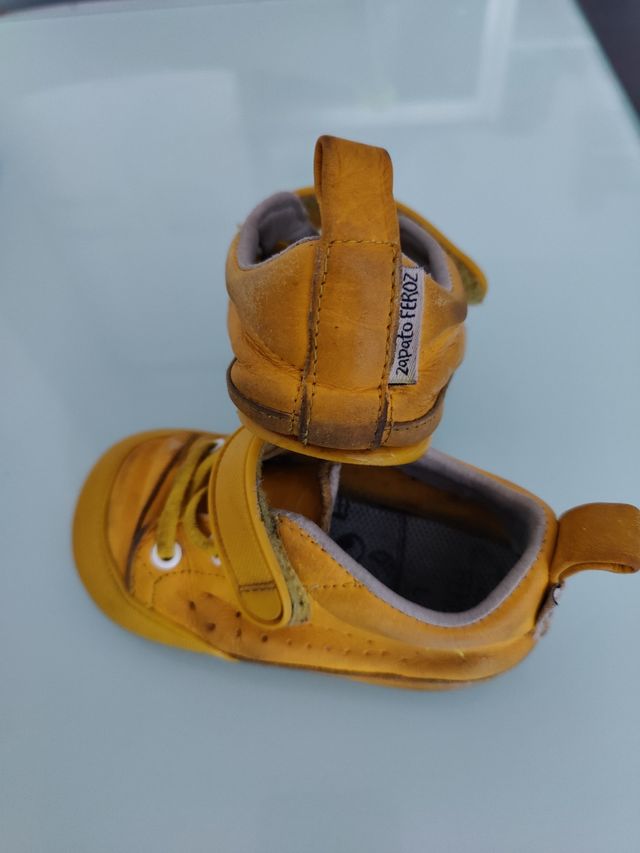 Zapato feroz talla L usadas