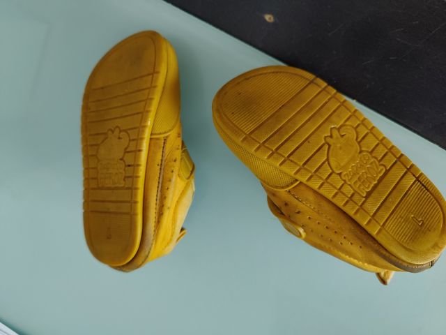 Zapato feroz talla L usadas