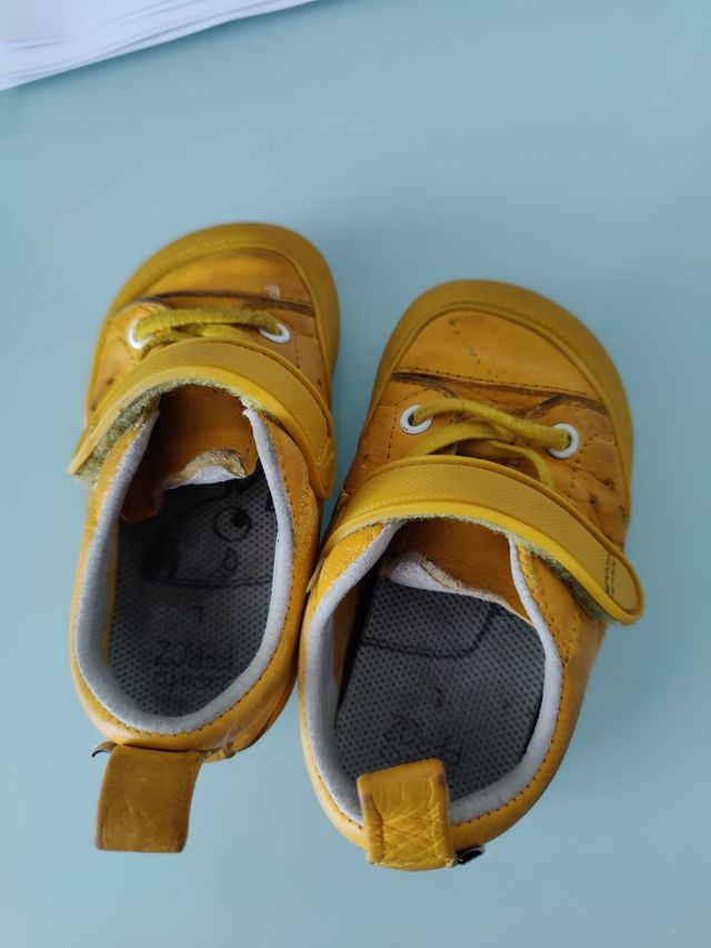 Zapato feroz talla L usadas