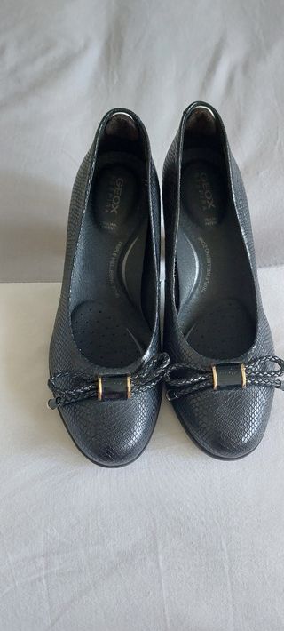 Zapatos tacon Geox negros