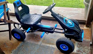 Vendo Car/Triciclo a Pedales. (5-10años)