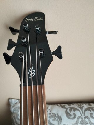 Pack Harley benton bajo y Amplificdor