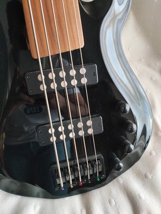Pack Harley benton bajo y Amplificdor