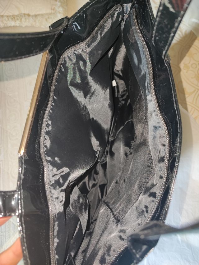 Borsa nera lucida nuova