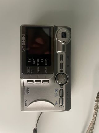 Camaras Olympus, Minolta y Nikon