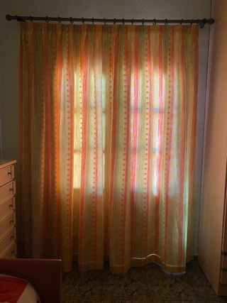 Cortinas dormitorio infantil.