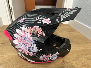 Casco airoh