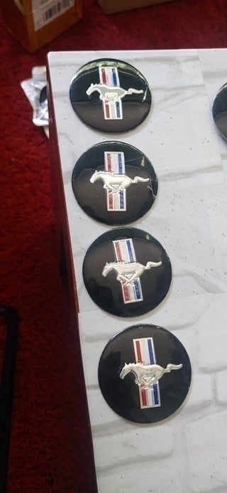 Pegatinas 56 mm para tapabuje 4 pcs X 8€ adhesivo