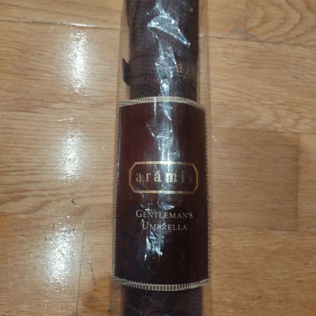 Paraguas estiloso Aramis