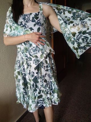 Vestido  eventos verde con blanco