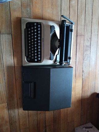 maquina de escribir olivetti lettera 10