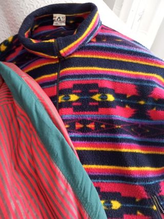 Lote de dos prendas deportivas de hombre y mujer