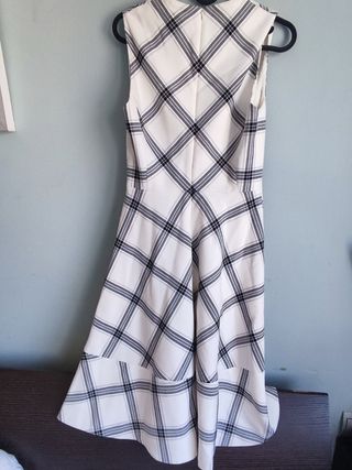 Vestido Karen Millen elegante blanco y rayas negr 