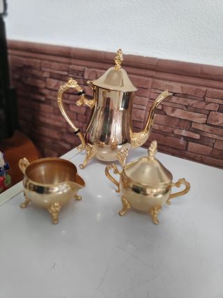 Juego de café dorado