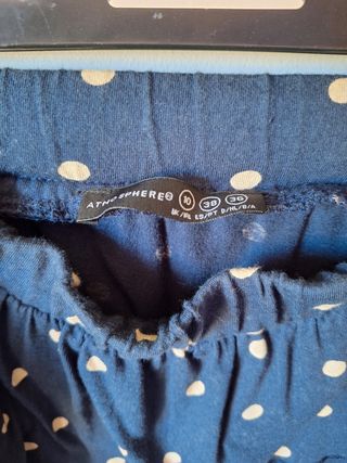 Falda azul de topos blancos de Primark