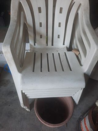 sillas y mesa de jardin como nuevo