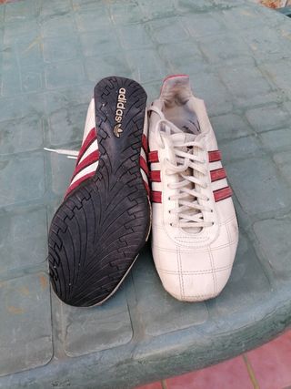 Adidas Goodyear 37 1/3