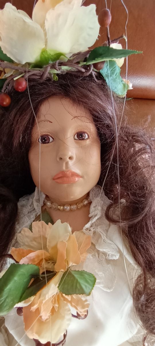 ANNABELLE. MUÑECA ANTIGUA TÍTERE 