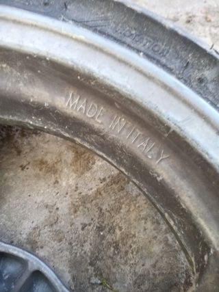 Rueda-LLanta atras de Scooter Benelli 491-50cc.Me