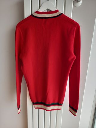 Jersey hombre, talla M. Carolina Herrera