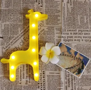 LUZ DECORATIVA JIRAFA