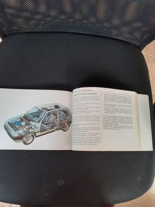 Libro de mantenimiento de Fiat Uno Turbo de 1990