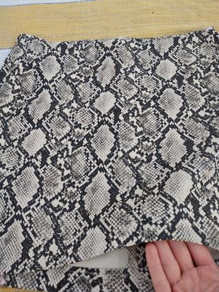 Falda piel serpiente NUEVA 