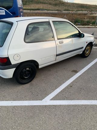 Renault Clio 1998