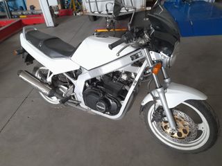 Moto Suzuki GS500E