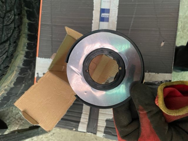 Piña volante desplazado montero