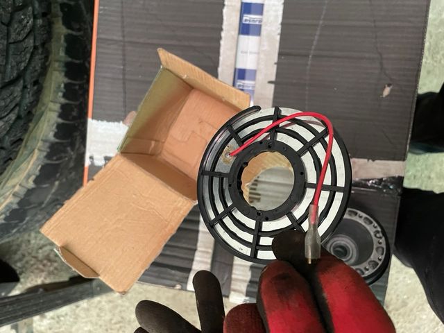 Piña volante desplazado montero