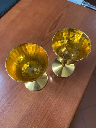 Bicchieri da aperitivo dorati a 24 carati,