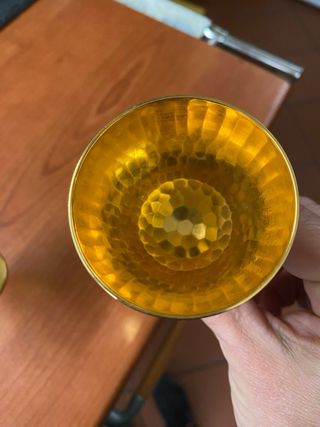 Bicchieri da aperitivo dorati a 24 carati,