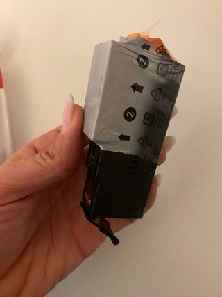 Cartuccia con scatola aperta ma ancora nuova !