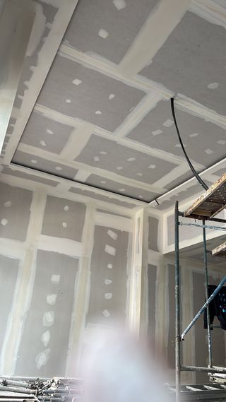 Monatdores de pladur y cinta de pladur y pintura