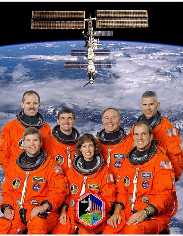 Pegatina adhesiva NASA del 8 de abril 2002