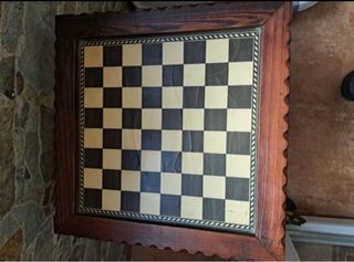 Mesa ajedrez antigua