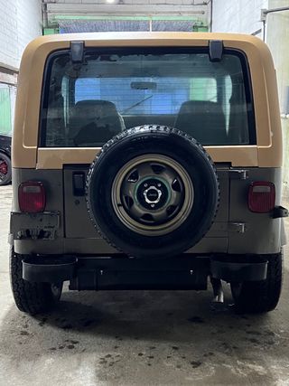 Jeep Wrangler Sahara Edition 1/150