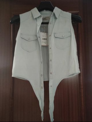 Camisa vaquera corta