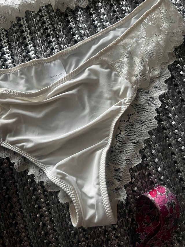 Conjunto lenceria Black Limba bralette y braguita