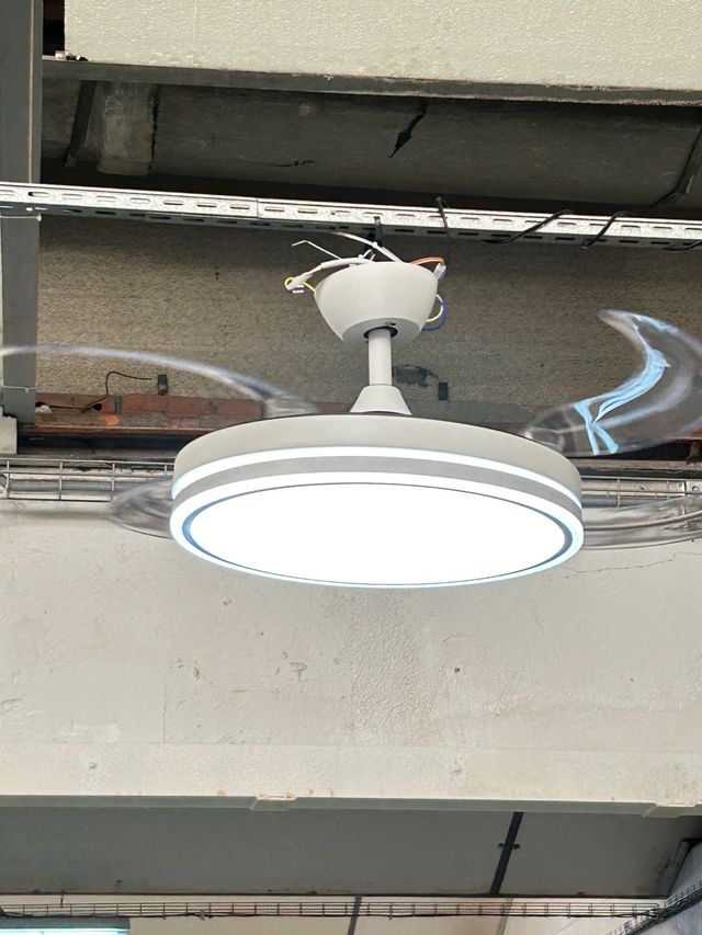 Ventilador techo con luz LED