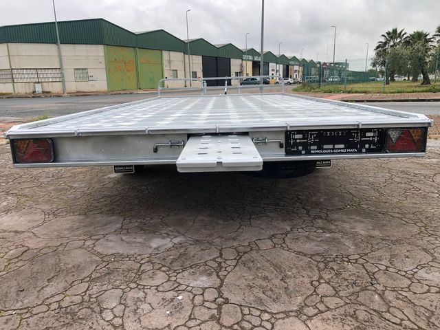 PORTAVEHÍCULOS Y MAQUINARIA