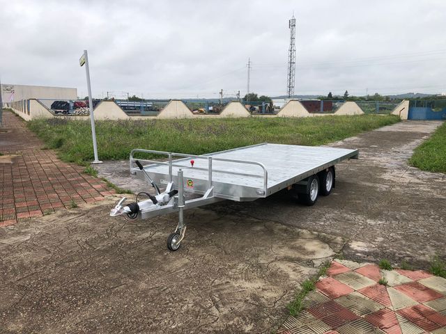 PORTAVEHÍCULOS Y MAQUINARIA