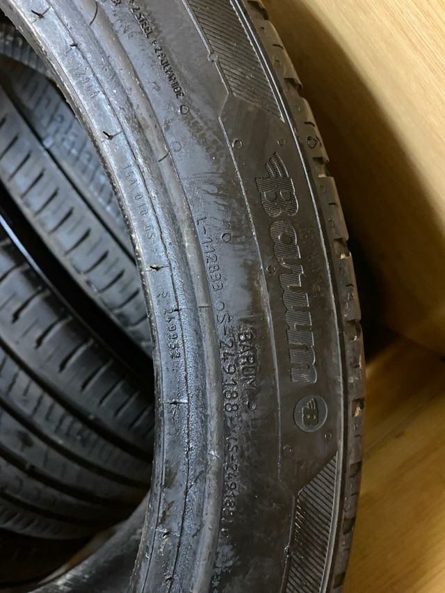 Neumaticos Barum 225/40 R18 Y XL 92Y