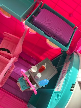 Avión Barbie con muñeca piloto