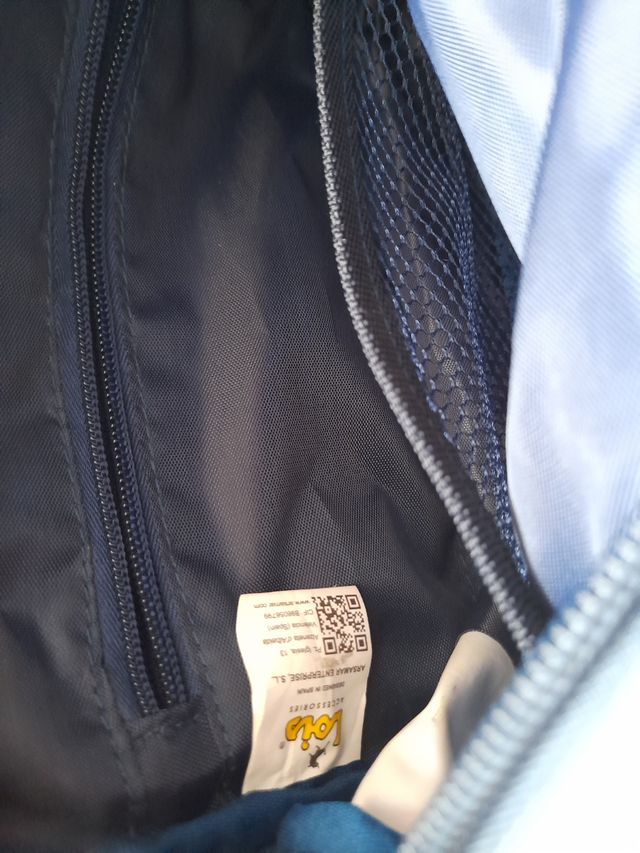 Mochila y neceser Lois